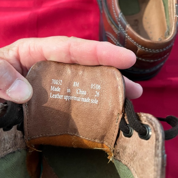 Clarks Men's Touareg Vibe Oxfords men’s size 8 great condition, son outgrew them - Picture 7 of 7